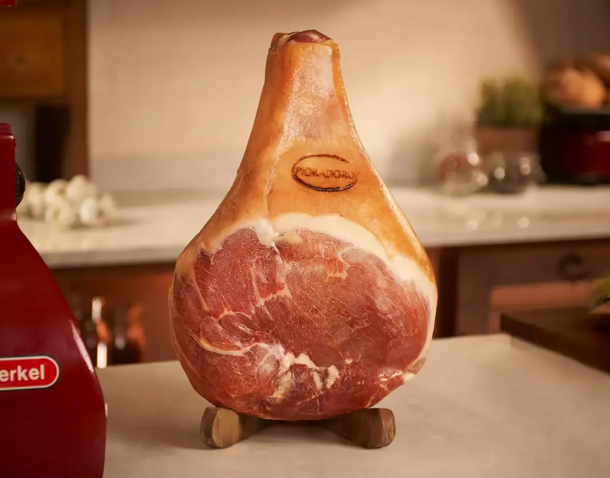 Prosciutto crudo Pioradoro (coscia senza osso)