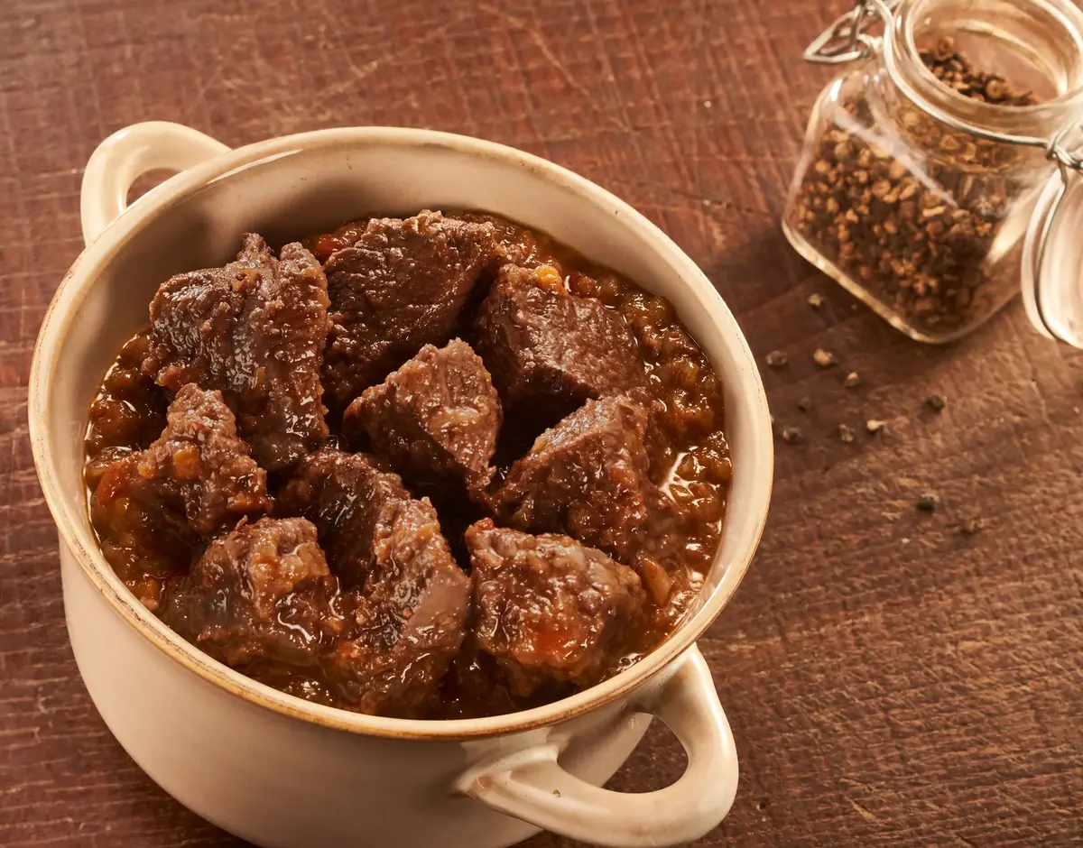 Spezzatino di manzo al Merlot fatto in casa