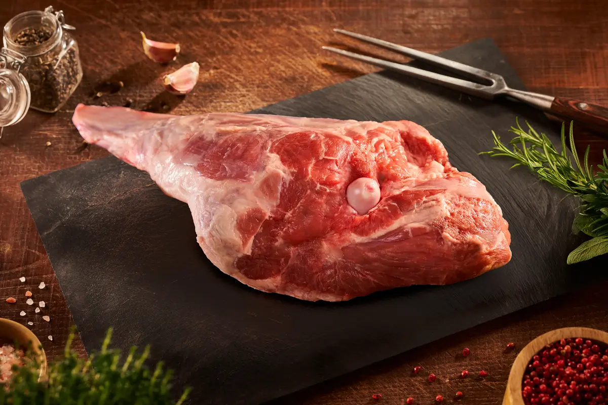 Gigot di agnello con osso