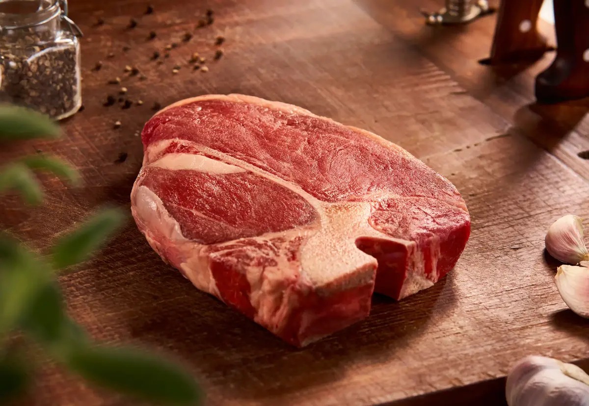 Irish Angus T-Bone Steak ±800g