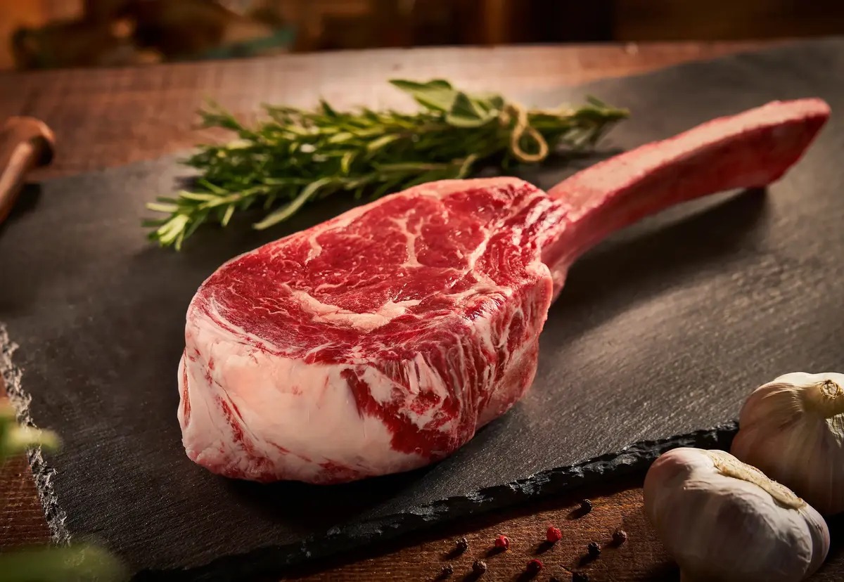 Wolowina Beef Tomahawk